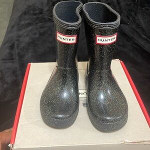 Toddler Hunter rain boots….Gently worn